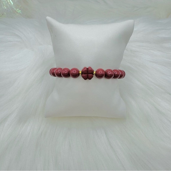 Four-Leaf Clover Cinnabar Beaded Bracelet - Picture 2 of 6